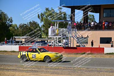 media/Sep-29-2024-24 Hours of Lemons (Sun) [[6a7c256ce3]]/StartFinish (245p-330p)/